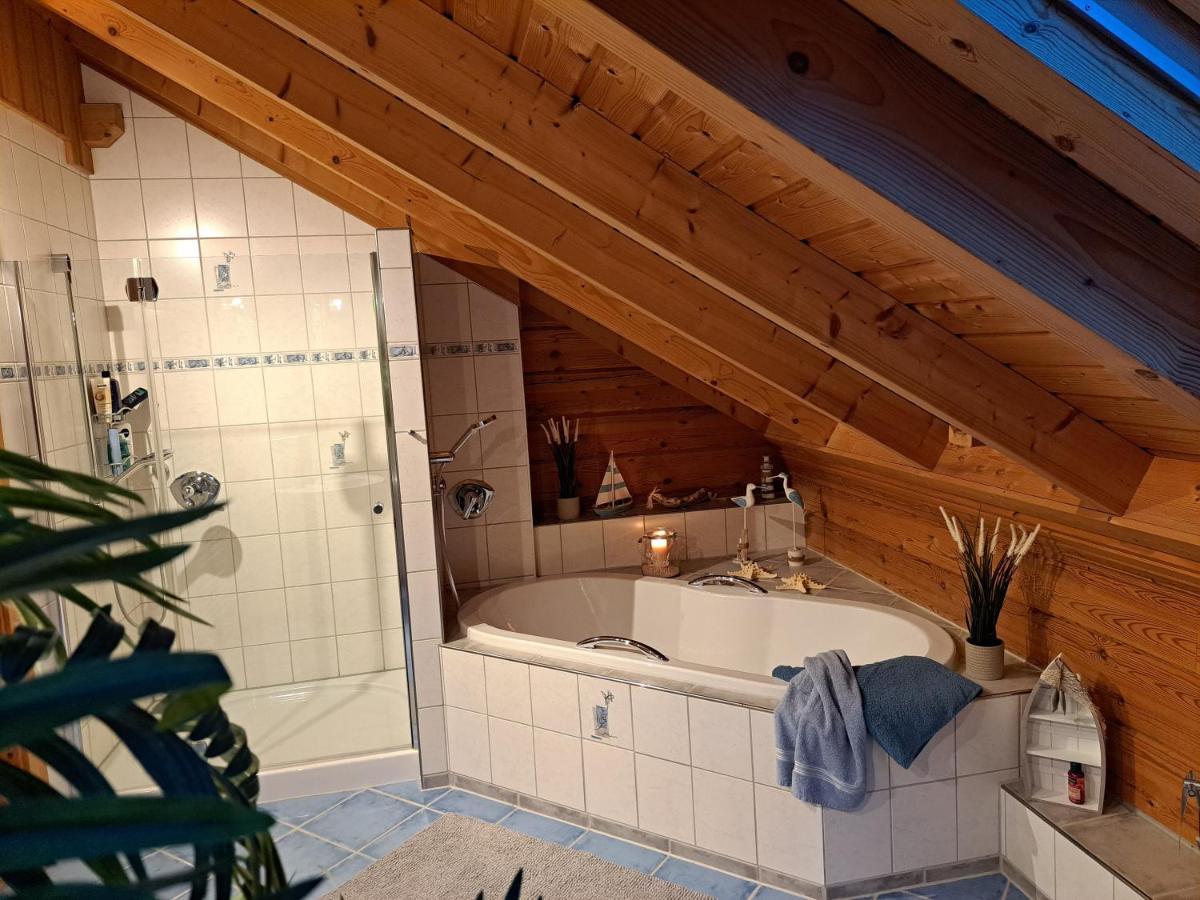 Steewer Landhaus Gemuetliche Ferienwohnung Bis 6 Pers In Ruhiger Ortsrandlage Stebach Bagian luar foto