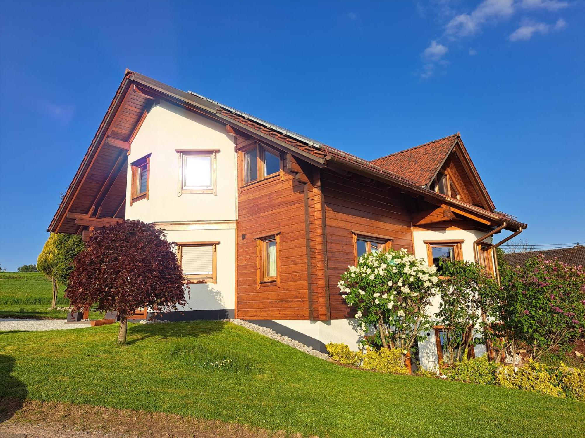Steewer Landhaus Gemuetliche Ferienwohnung Bis 6 Pers In Ruhiger Ortsrandlage Stebach Bagian luar foto